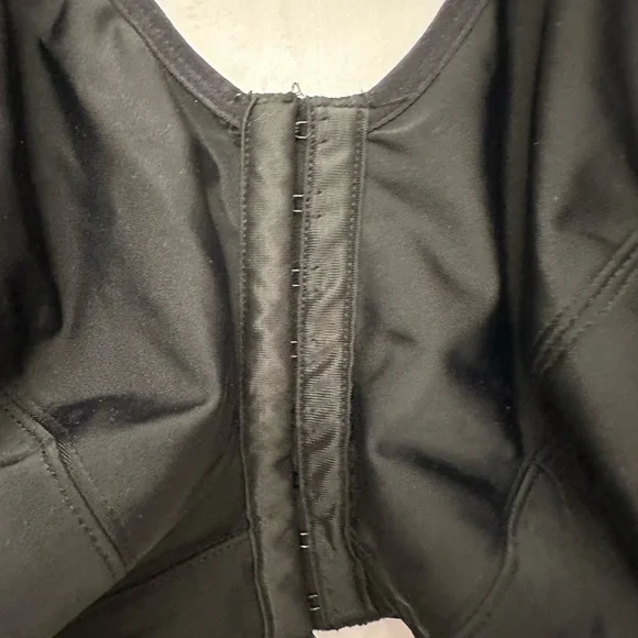 Lane Bryant Cacique Black Sports Bra 42DD - Picture 2 of 3